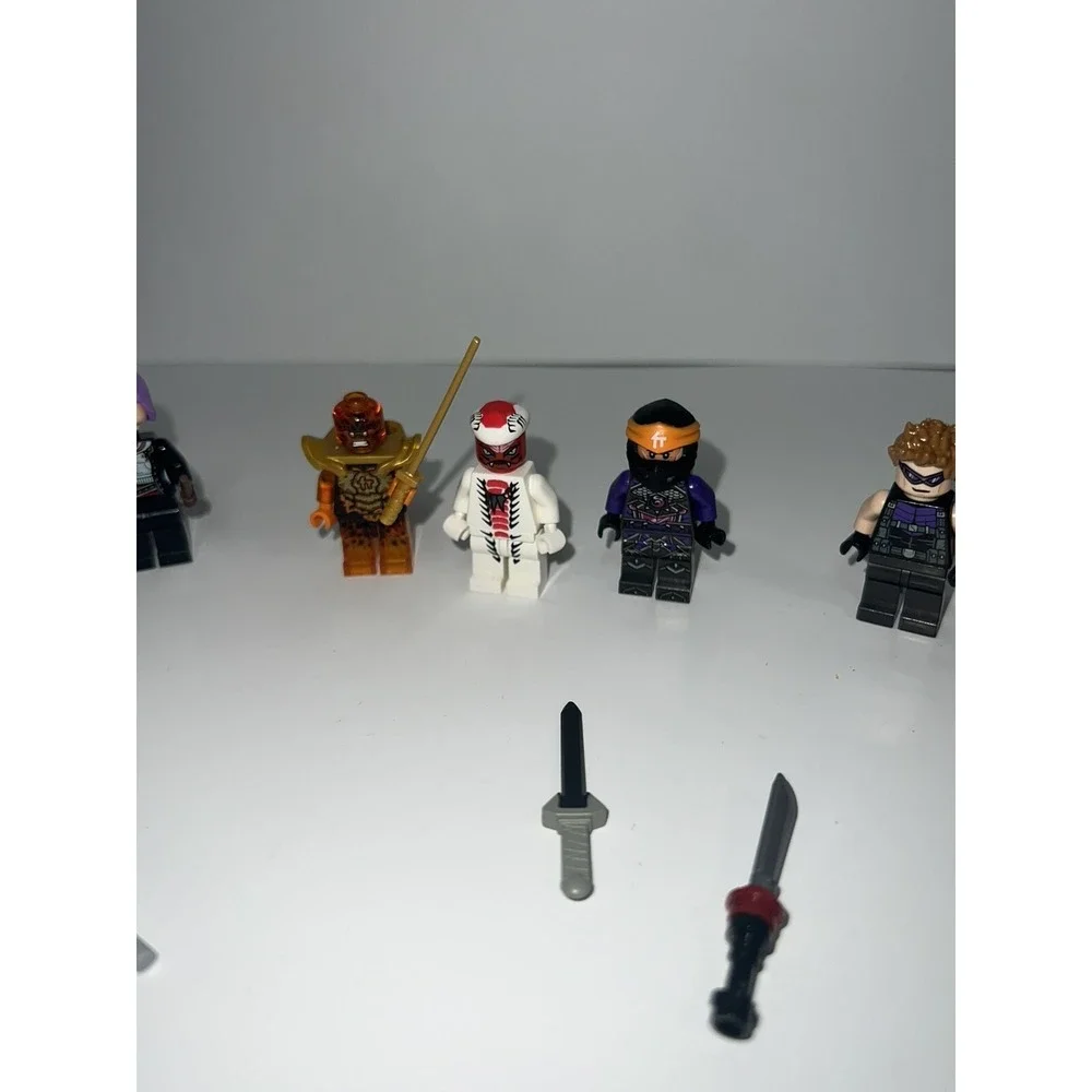 LEGO Marvel Mini-figures Hawkeye Avengers Black Dark Purple ninjango snake